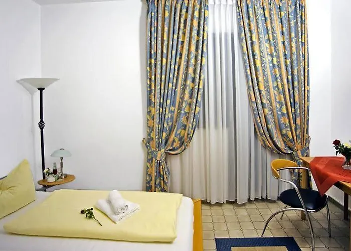 Sundern 3* تكلنبورغ